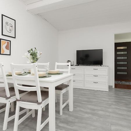 Metro Plac Wilsona Apartments Mickiewicza By Noclegi Renters Warszawa Eksteriør billede