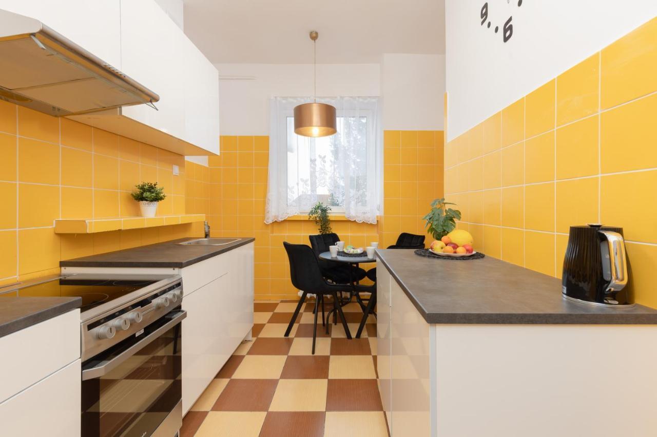 Metro Plac Wilsona Apartments Mickiewicza By Noclegi Renters Warszawa Eksteriør billede