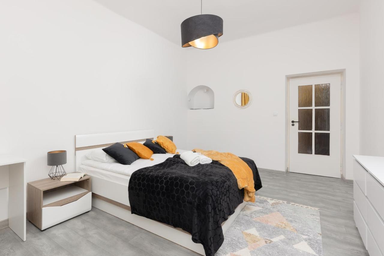 Metro Plac Wilsona Apartments Mickiewicza By Noclegi Renters Warszawa Eksteriør billede