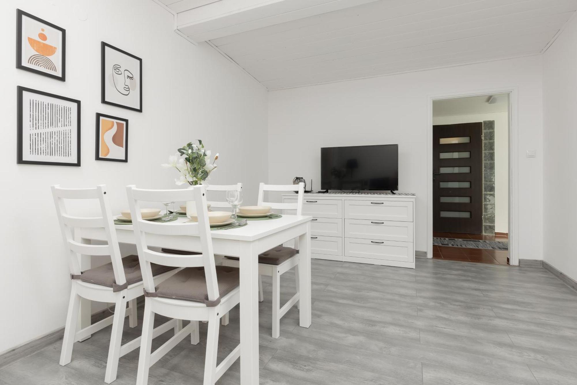 Metro Plac Wilsona Apartments Mickiewicza By Noclegi Renters Warszawa Eksteriør billede